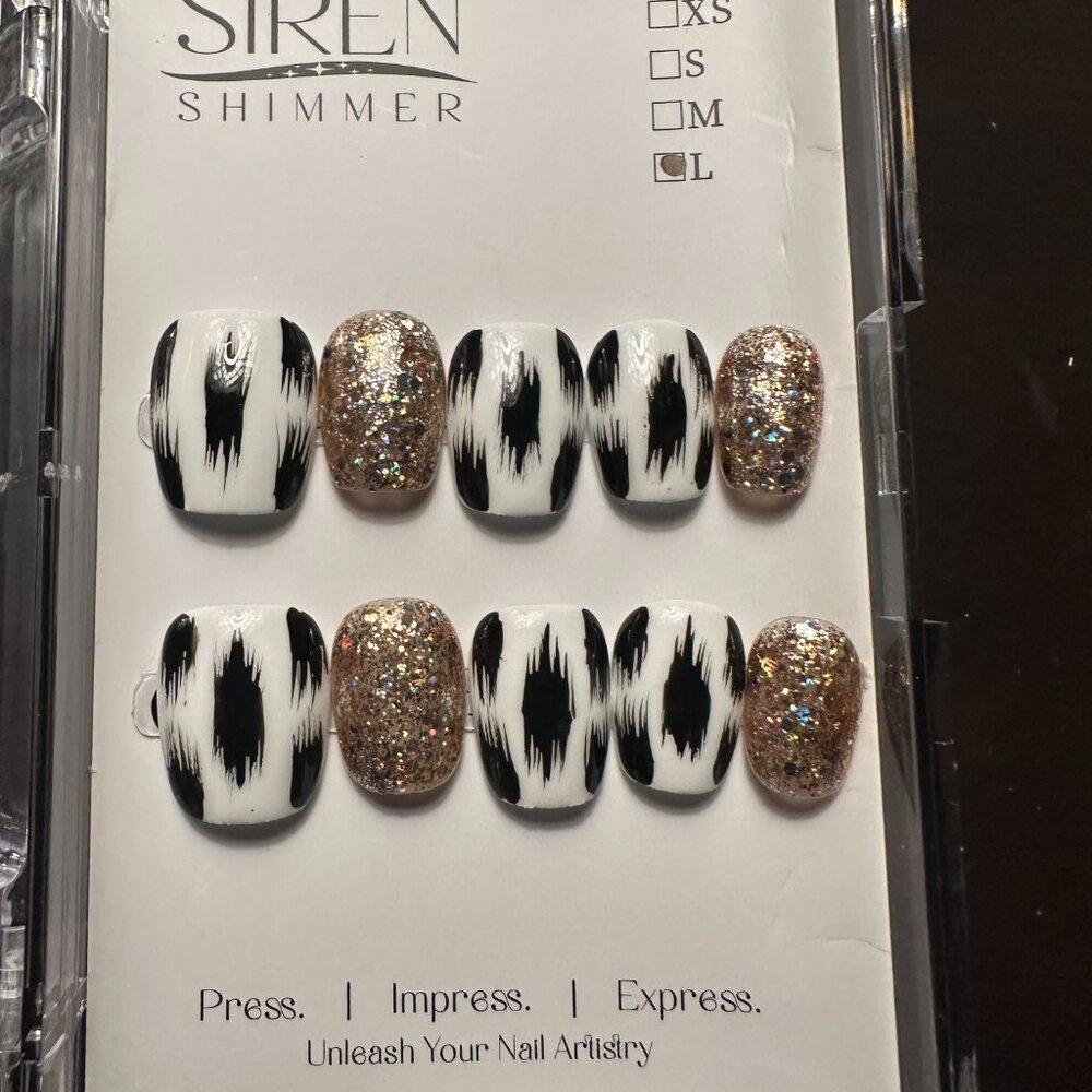 High-quality handcrafted reusable press on nails.